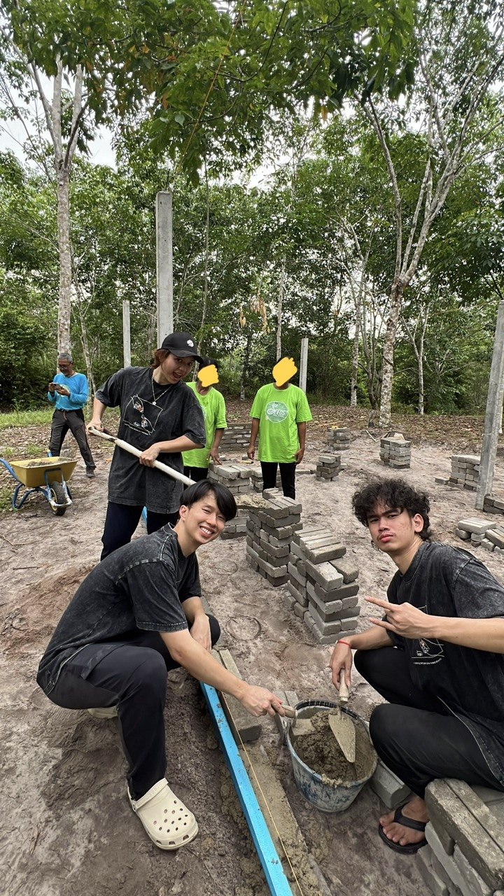 HYGR team during the Orang Asli CSR trip